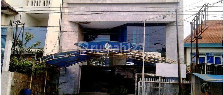 Sewa Ruang Usaha Tengah Kota Semarang Bebas Banjir 1