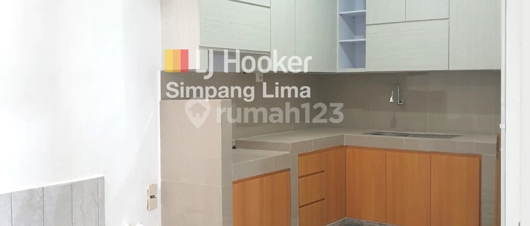 Rumah Bagus Mewah Tengah Kota Siap Huni Dijual di Taman Adenia Graha Padma 11.910 Aud 1
