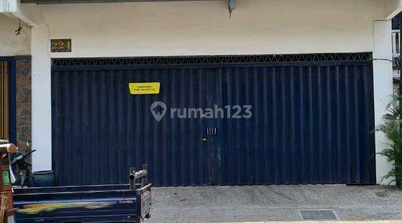 Sewa Rumah Usaha 3 Lantai Area Surabaya Murah 1