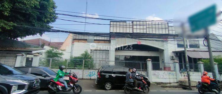 Super hot Gudang /gedung di kemanggisan UK 23x49 Jakarta barat  1