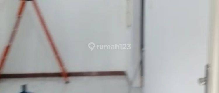 Rumah metland puri UK 6x15 1 1/4 lantai semi furnished  1