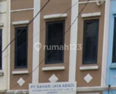 Ruko di kosanbi baru uk 4.5x15 3 lantai jakarta barat  1