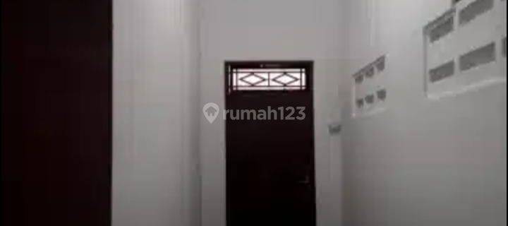 Rumah Ciledug Di Sewa Lt 240m2 Tangerang 1