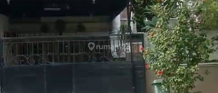 SERIUS MAU JUAL CEPAT .. RUMAH MINIMALIS KATAMARAN PIK , POSISI BAGUS DEPAN TAMAN , ROW JALAN LEBAR  1