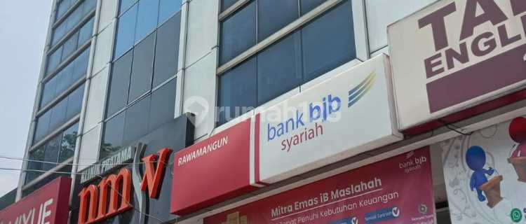 Ready-to-Occupy Shophouse in a Strategic Location in Rawamangun, Pulo Gadung, East Jakarta 1