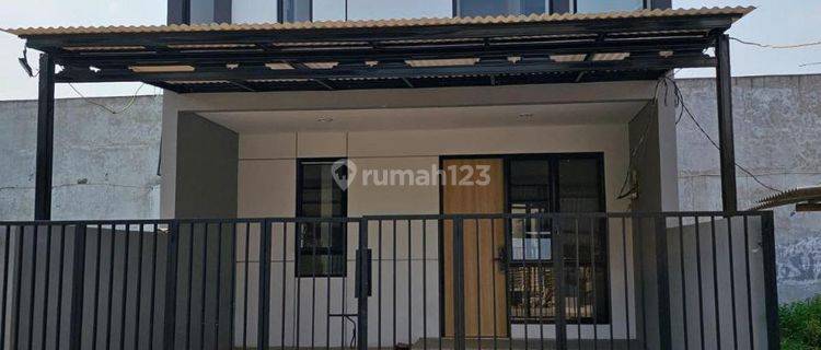 Rumah 2 Lantai Baru Semi Furnished SHM di Jatiwaringin, Bekasi 1