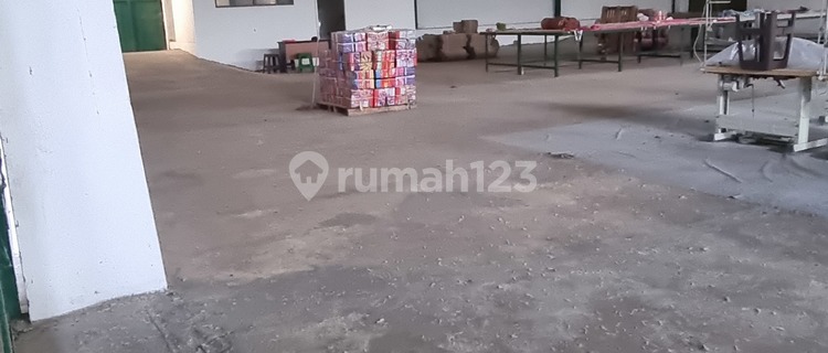Gudang di jalan utama rancaekek disewakan 1