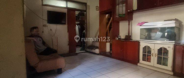 Rumah kawasan kost2an di taman sari bandung dijual hitung tanah 1