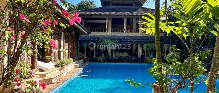 Hot Sale Tropical Balinese Villa Near Seminyak Bali 1