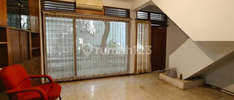 Rumah Siap Huni di Lokasi Tenang Kebayoran Baru 1