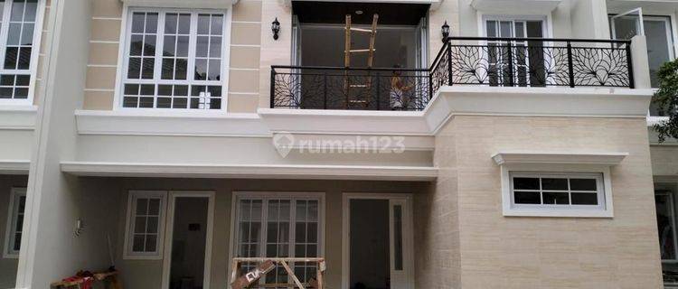 Disewakan Rumah Komplek Semi Furnished, Ada Ac, Kitchen Set, Dekat Gerbang Tol Brigif (tol Desari), Cinere
 1