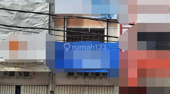 Disewakan Ruko 3 Lantai Poros Jalan Bulusaraung Cocok untuk Usaha 1