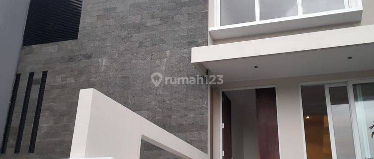 Rumah Mewah 2 Lt Siap Huni Genuk Ungaran Barat View Gunung Ungaran  1