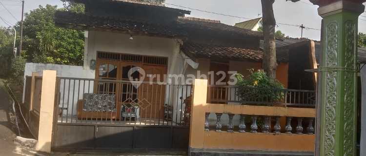 Rumah Dkt Jalan Utama/Raya di Sambiroto Semarang Dkt Unimus & Rs Unimus Dkt Swalayan Gaya Rs Primaya 1