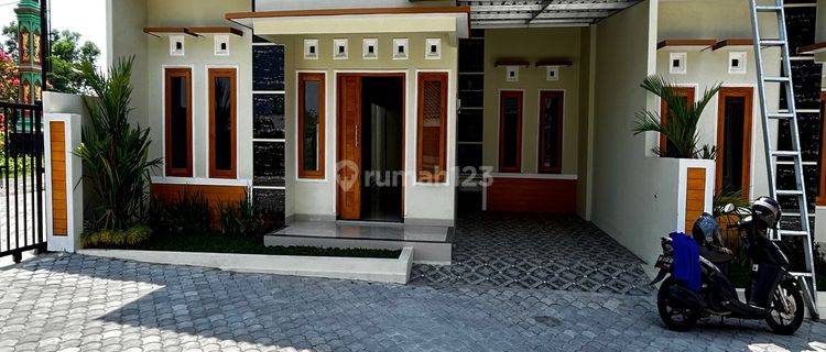 Dijual Rumah Baru Di Jln Kadisoka Dekat Tajem Dan Kampus Unriyo 1