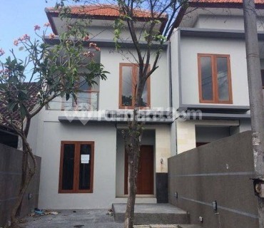 Rumah Strategis di Mahendradata Denpasar 1