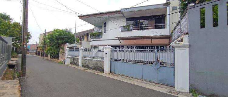 Rumah Cipinang Muara Jl K1, rumah 2 lantai plus Basement 1