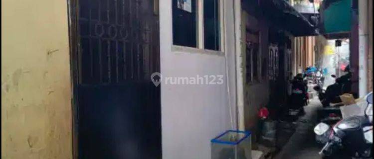 Rumah 1,5 lantai di Sumur Batu, Jakarta Pusat 1