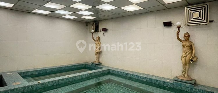 Ruko Butuh Minim Renovasi 1000 m2 HGB Kedung Doro, Surabaya 1
