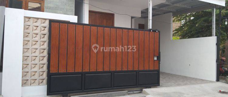 RUMAH MODERN MINIMALIS STRATEGIS DEKAT PINTU TOL KLODRAN 1