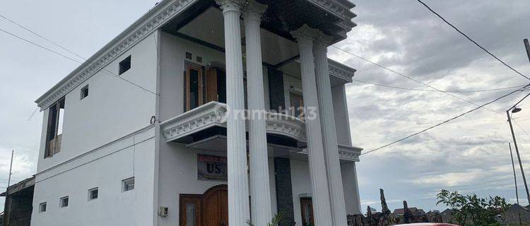 Rumah Cantik 2 Lantai Murah Lokasi Strategis  1