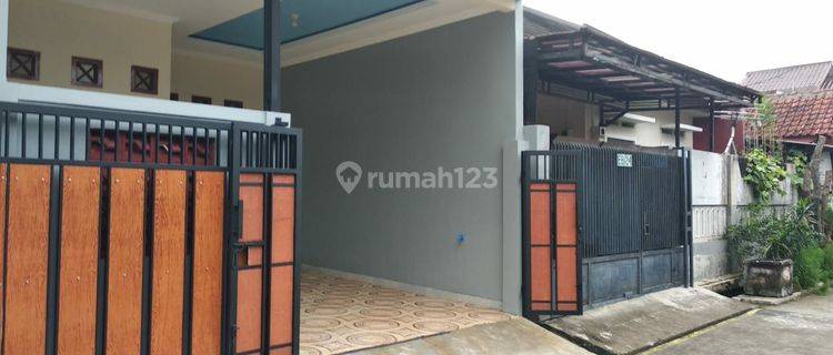 Rumah Bagus 2 Lantai  3 Menit Stasiun Bojonggede dan Tol Desari  1