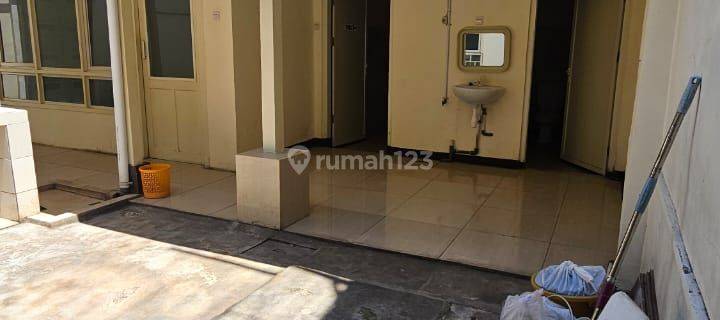 Disewakan Rumah Usaha Di Undaan Kulon 1