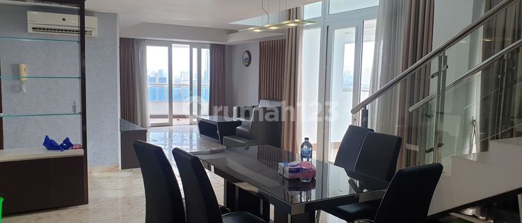 Disewakan Penthouse Apartemen Royale Springhill Kemayoran 3 Br View Golf 1