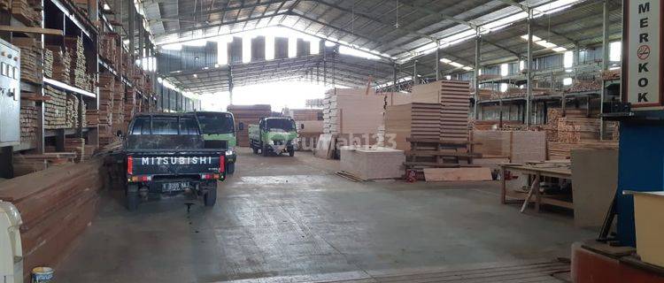Lahan matrial dan gudang pinggir jalan raya 1