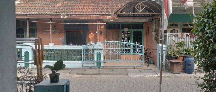Rumah Butuh Minim Renovasi SHM di Perumahan Total Persada Raya 1, Jl. Total Persada Raya Blok I3 No. 3-4, Gembor, Periuk, Kota Tangerang, Banten, Indonesia, 15133, Periuk 1