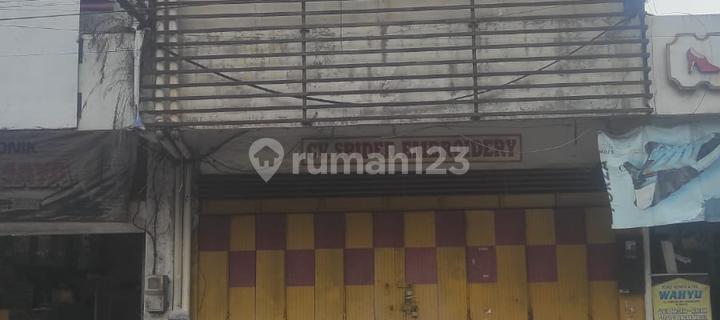 For Sale! Super Cheap Shophouse on Pemuda Street, Magelang! Strategic Location! 1