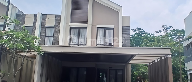 Rumah Modern Posisi Hook Kawasan Elite di Cibubur Selangkah ke Tol Cimanggis di Cibubur 1