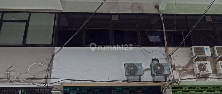 Dijual Ruko 4 lantai di Komplek RMI Surabaya 1