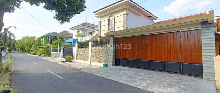 Rumah Mewah Furnish di Jln Utama Banyuanyar Solo 1