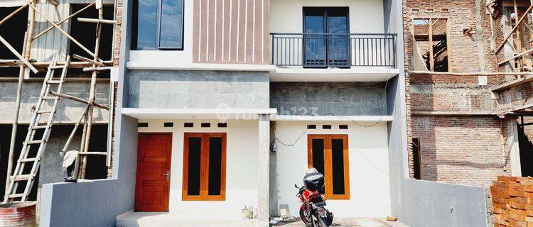 Rumah Cantik 2 Lt Dalam Cluster Proses Finishing  1