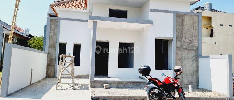 Rumah Cantik 121m² Gress Cluster Solo Kota  1