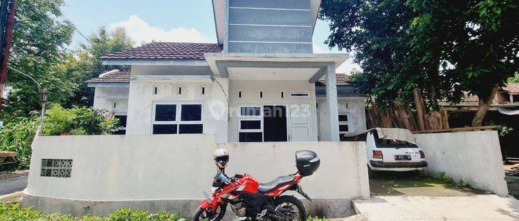 Rumah Cantik 92m² Hook Gedongan Colomadu KRA 1