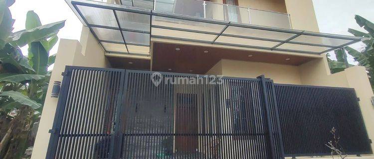 Rumah Bagus Modern 2 Lt Di Kartasura Sukoharjo 1