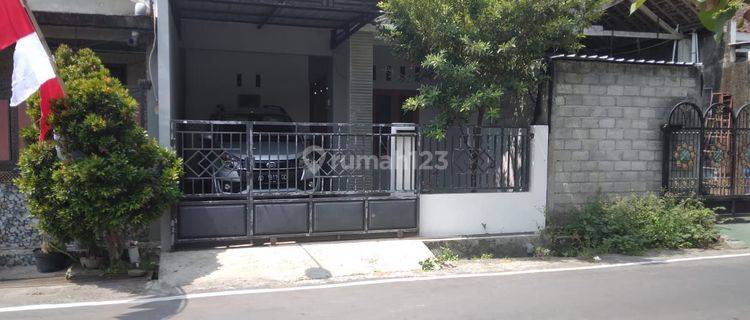 Rumah Cantk Nyaman Dekat Batas Kota Solo 1