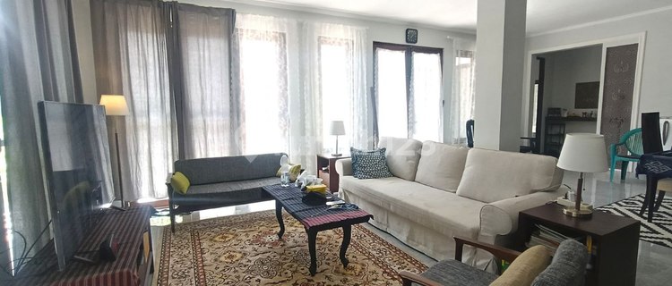Rumah Mewah Luas Furnish Strategis Di Solo 1