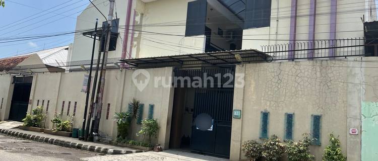 Comfortable 2-Story Boarding House Strategically Located in Downtown Solo 1