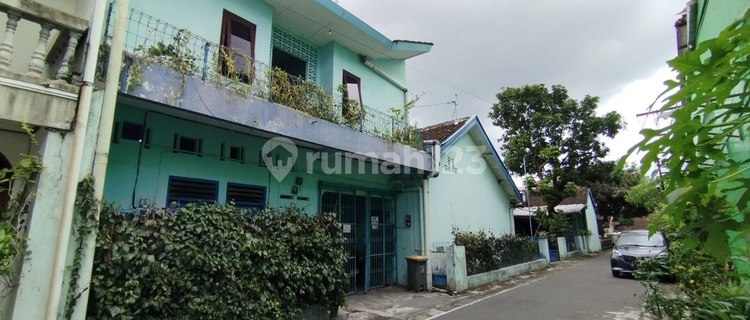 Second-hand House Plus Active Boarding Strategically Located Near Alila Hotel Solo 1