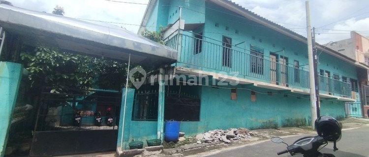 Active Strategic Boarding House Near UNS Solo Campus 1