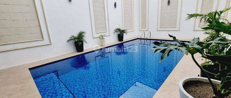 Rumah Mewah 359m² Ada Private Pool & Furnish Solo Kota 1