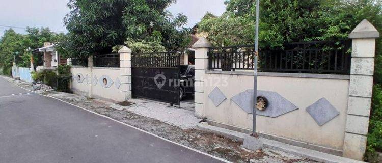 Rumah Nyaman 382m2 Murah Di Ngasem Colomadu Kra 1