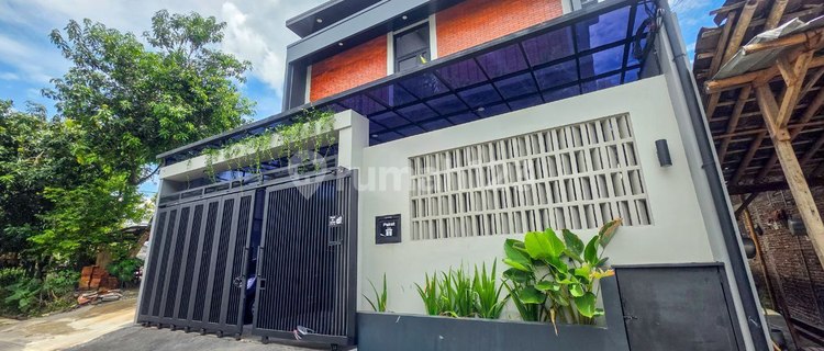 Cozy Exclusive Fully Furnished Boarding House Near UNS Solo Campus 1