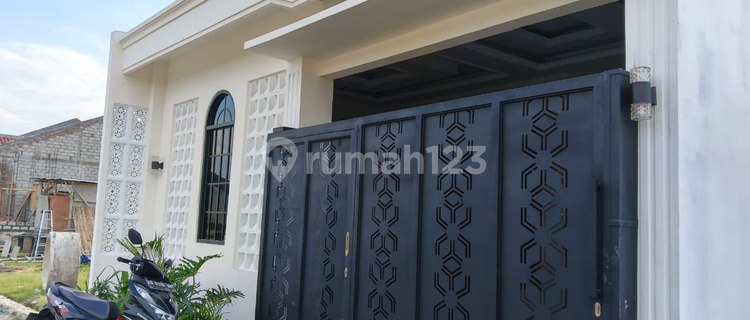 Beautiful Nice House Ready to Live In in Gondangrejo 1