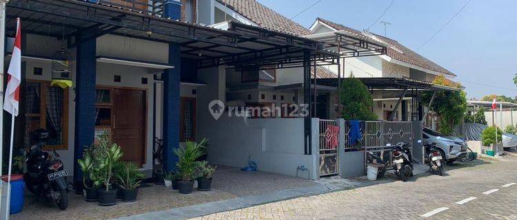 Rumah Bagus 2 Lt Cluster One Gate Dekat Rs Jih Solo 1