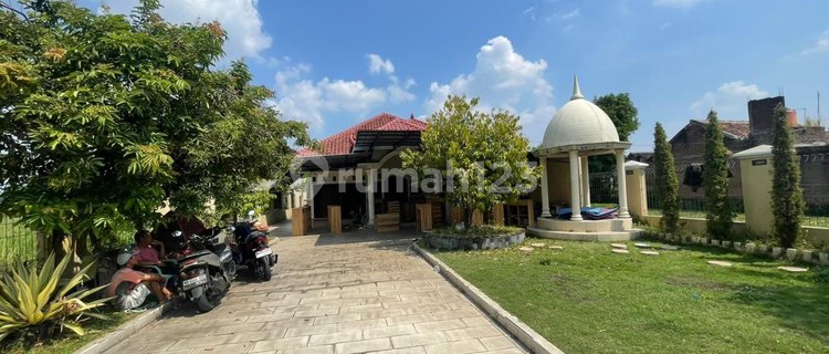Rumah Nyaman Luas 1.160m² Dekat Bandara Adi Sumarmo 1