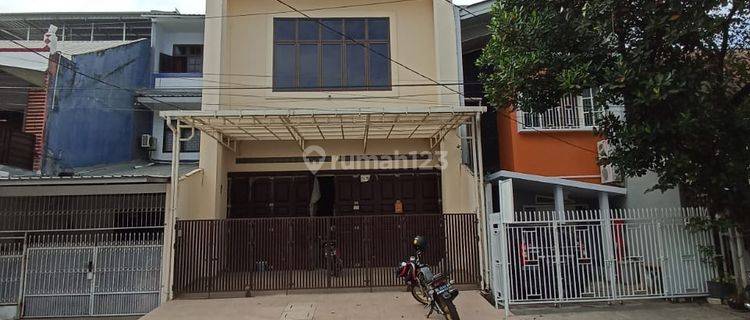 Ruko 4,5 Lantai di Jalan Serigala, Makassar, Sulawesi Selatan  1